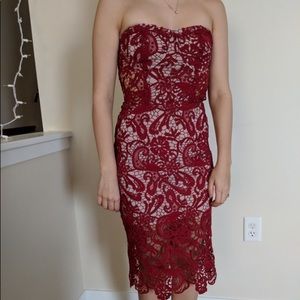 Burgundy bodycon lace dress